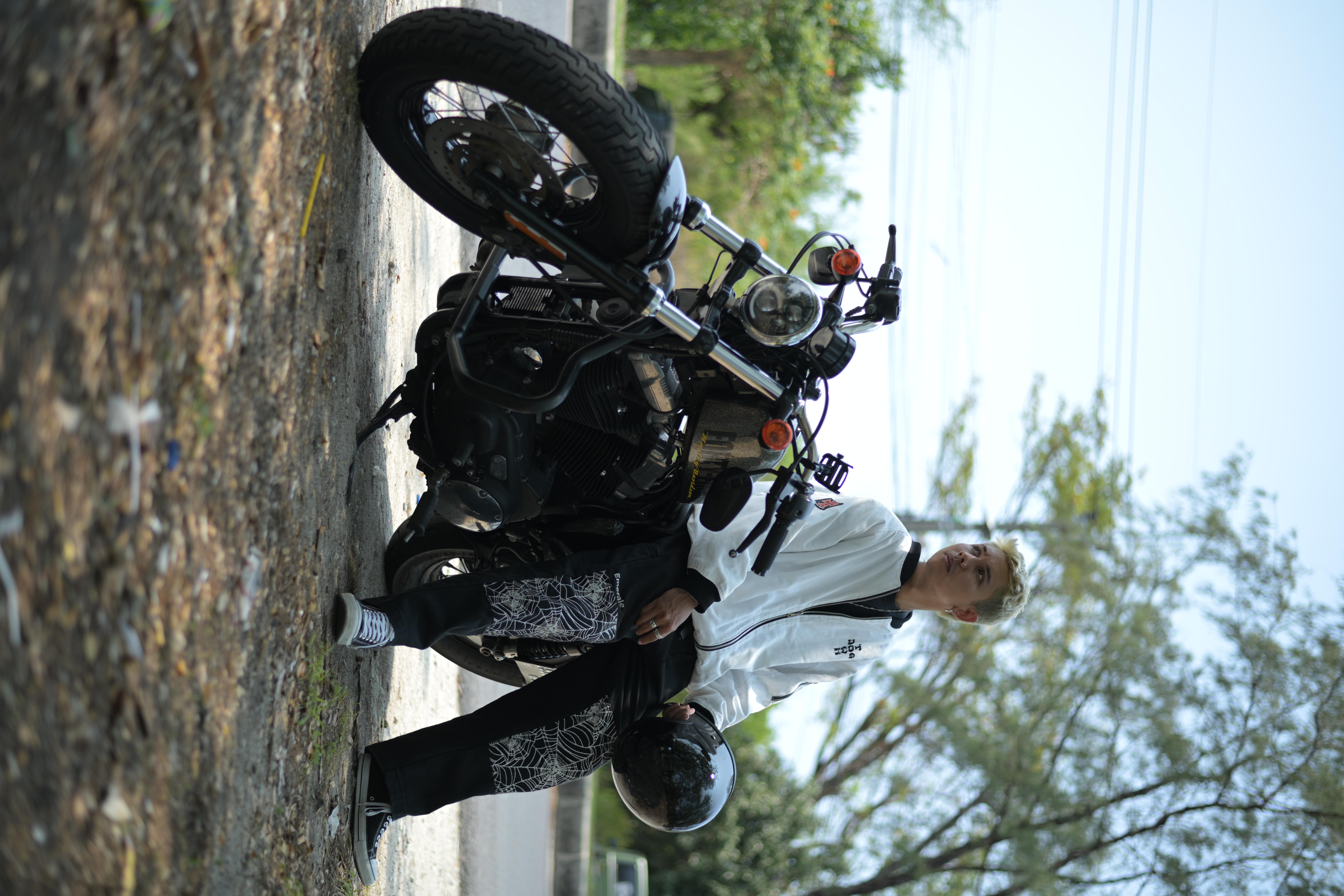 sewa moge bali - Solo rider on motorcycle